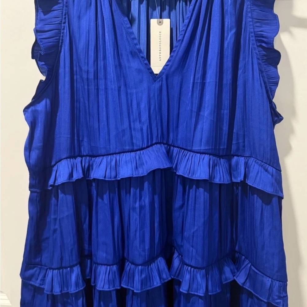Tiered Ruffle V-Neck Sleeveless Blouse ladies Large NWT